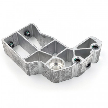 LR177535-Land Rover-Кронштейн крепления бампера/радиатора, правый, Range Rover Sport-1